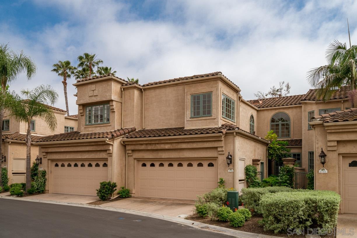 3782 Paseo Vista Famosa