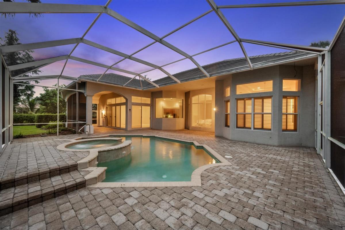 17130 Gulf Pine Cir