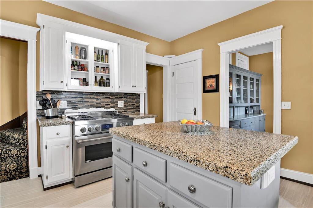 414 Gladstone Boulevard