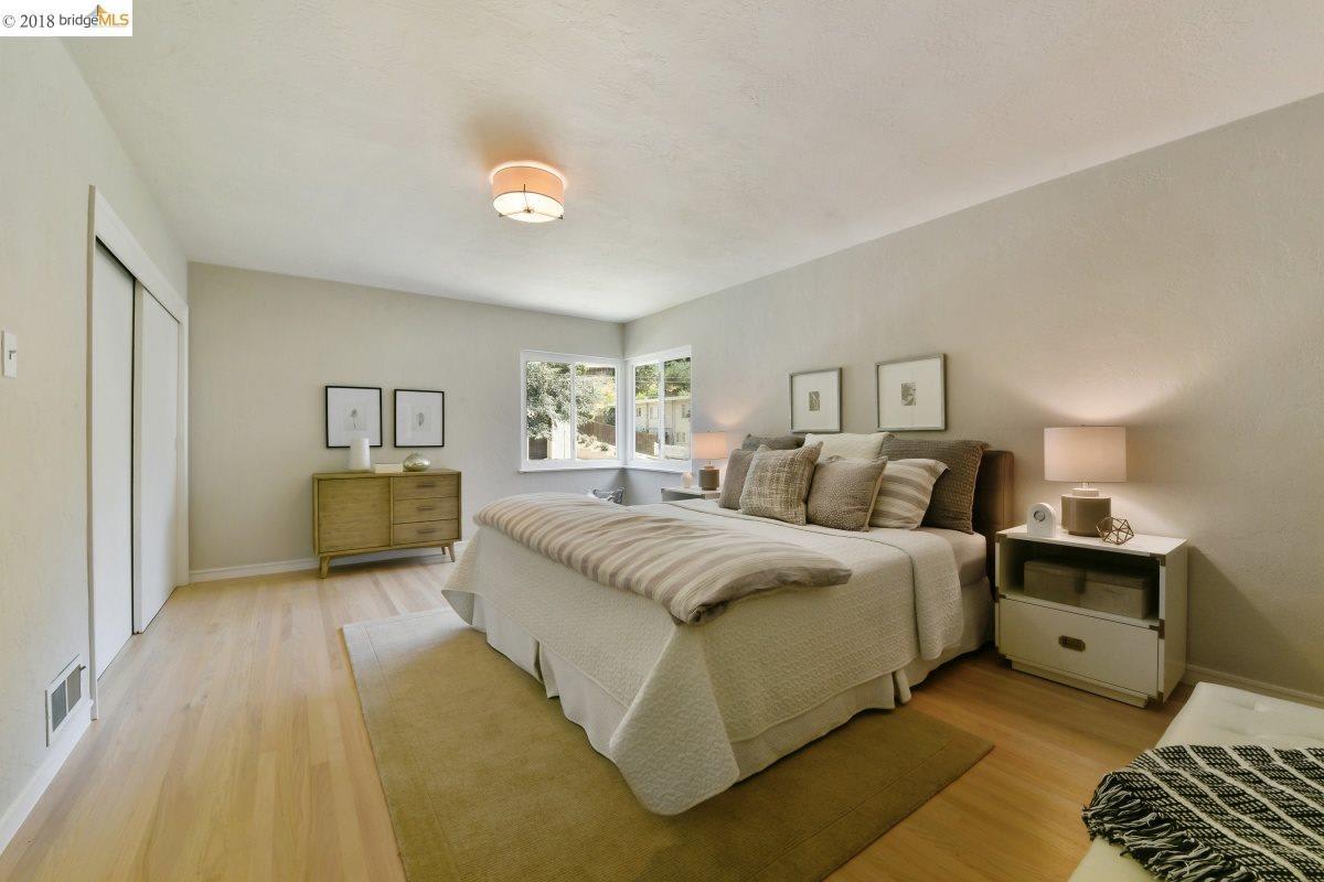 5556 Thornhill Dr