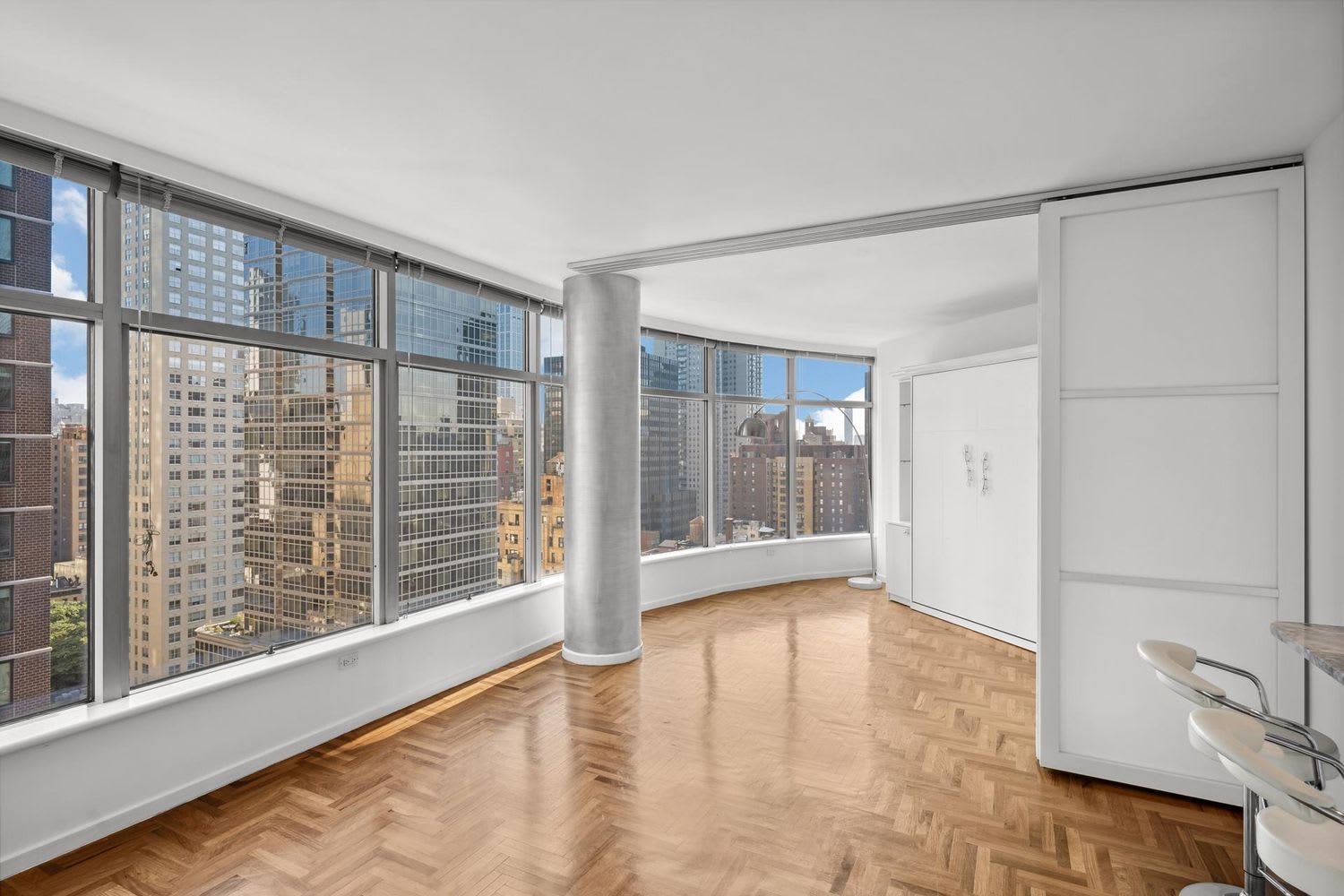 250 E 54th St, Unit 18C