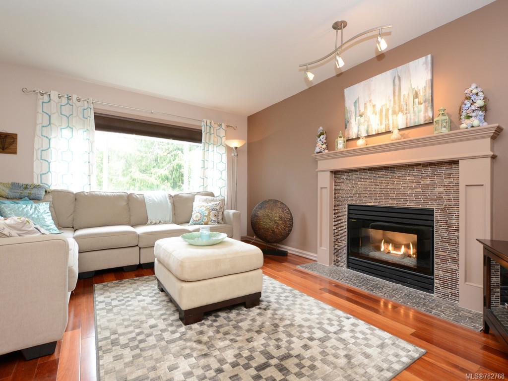 1370 Charles Pl