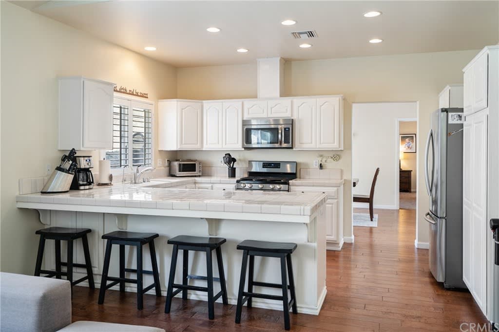 519 Red River Dr