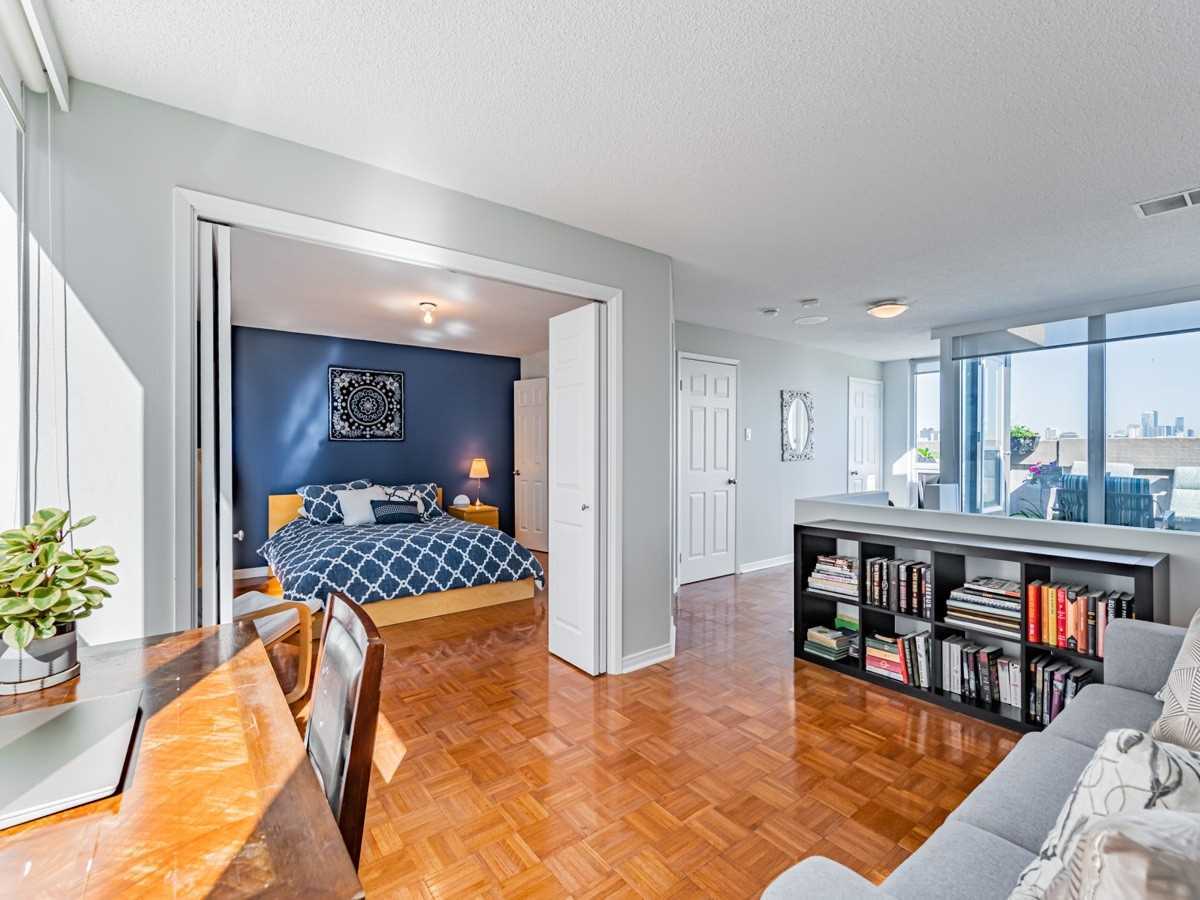 360 BLOOR ST E PH 5