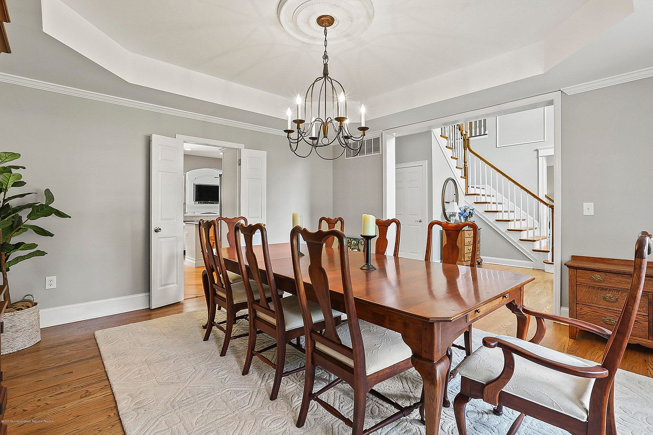 81 Sheffield Dr