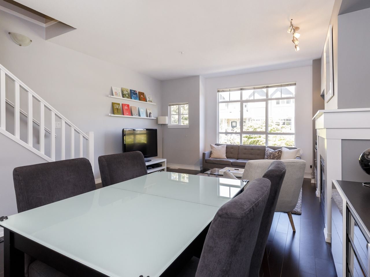 3208 Perrot Mews