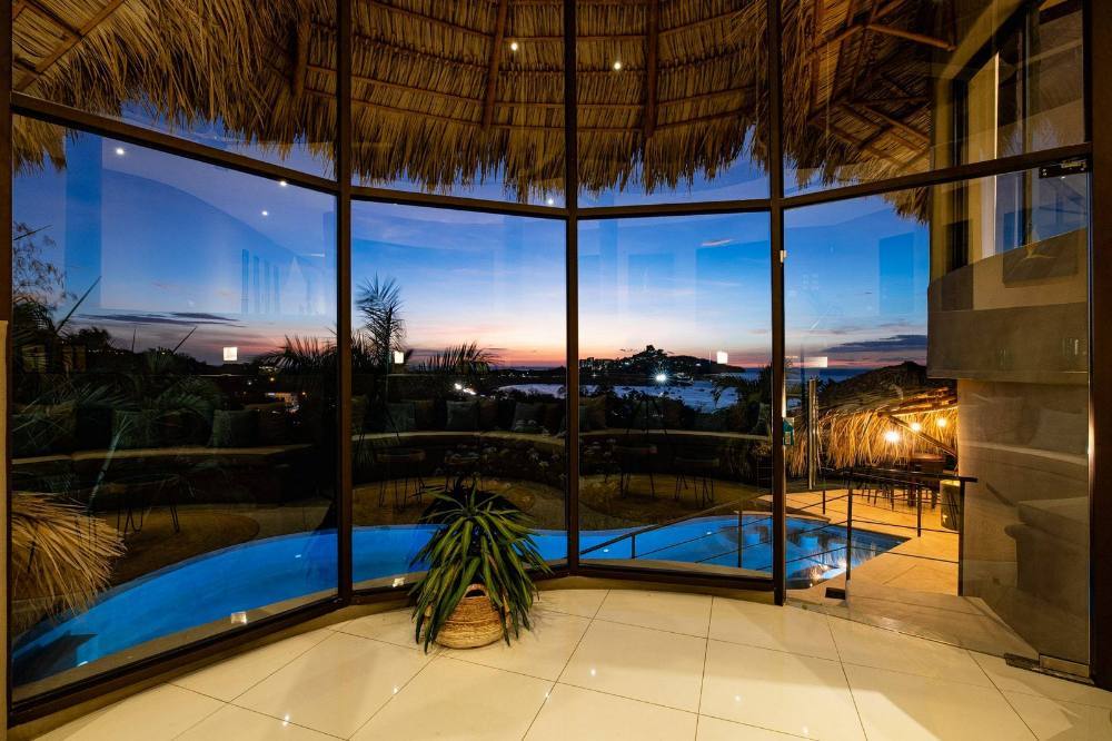 Hilltop Infinity Pool Villa, Flamingo, Guanacaste