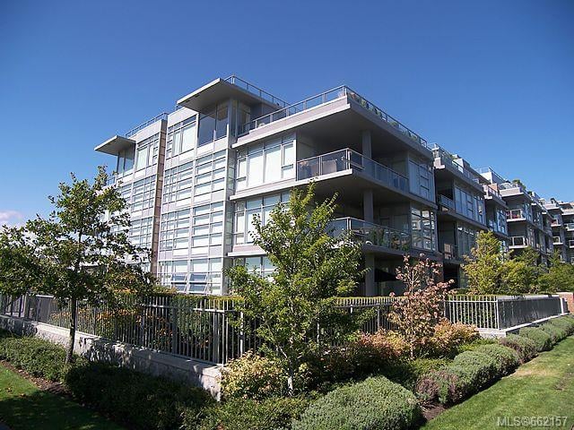 318-365 Waterfront Cres