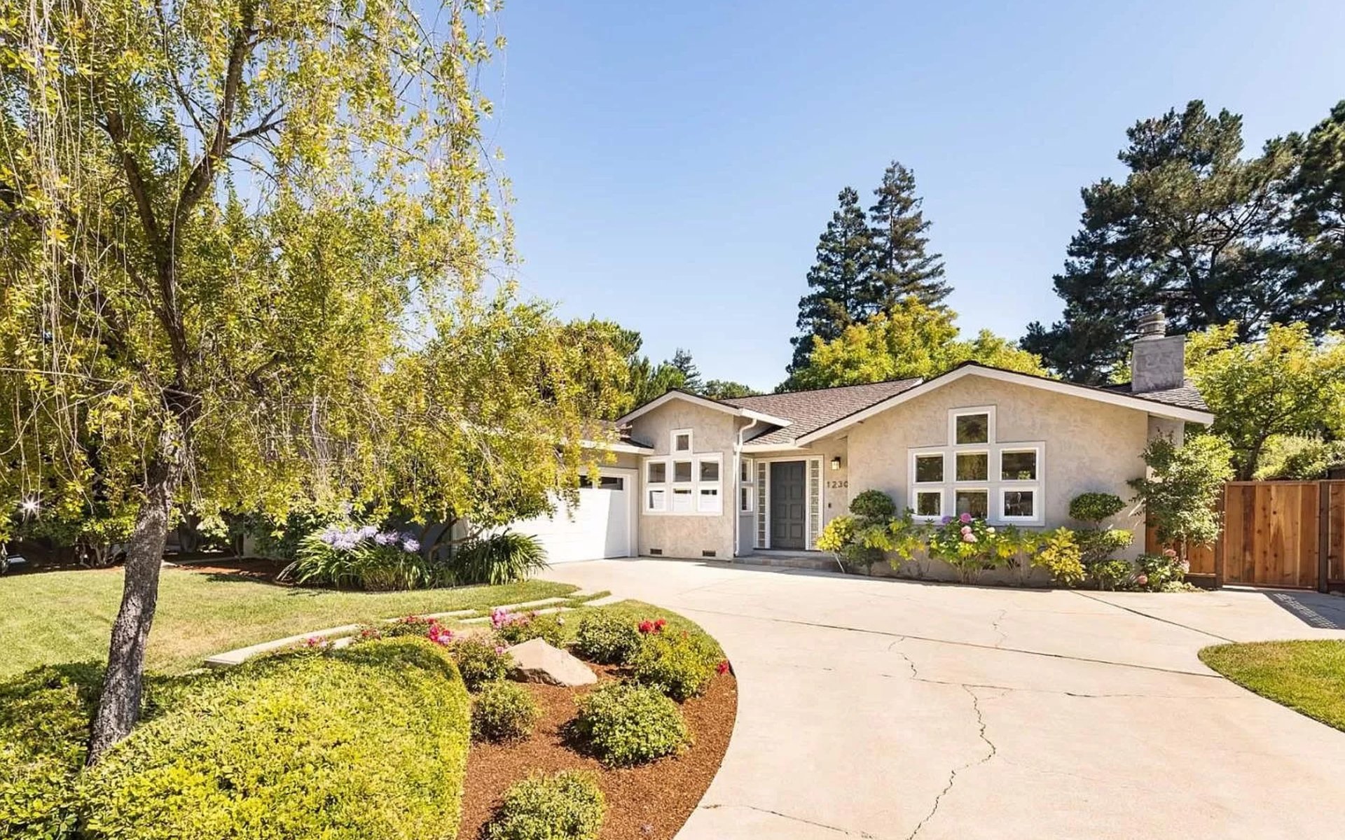 1230 Patlen Dr