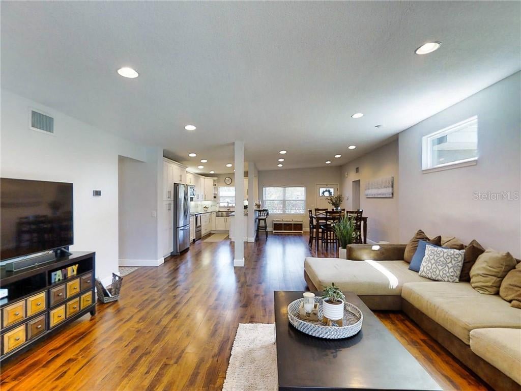 5123 Lake Howell Rd