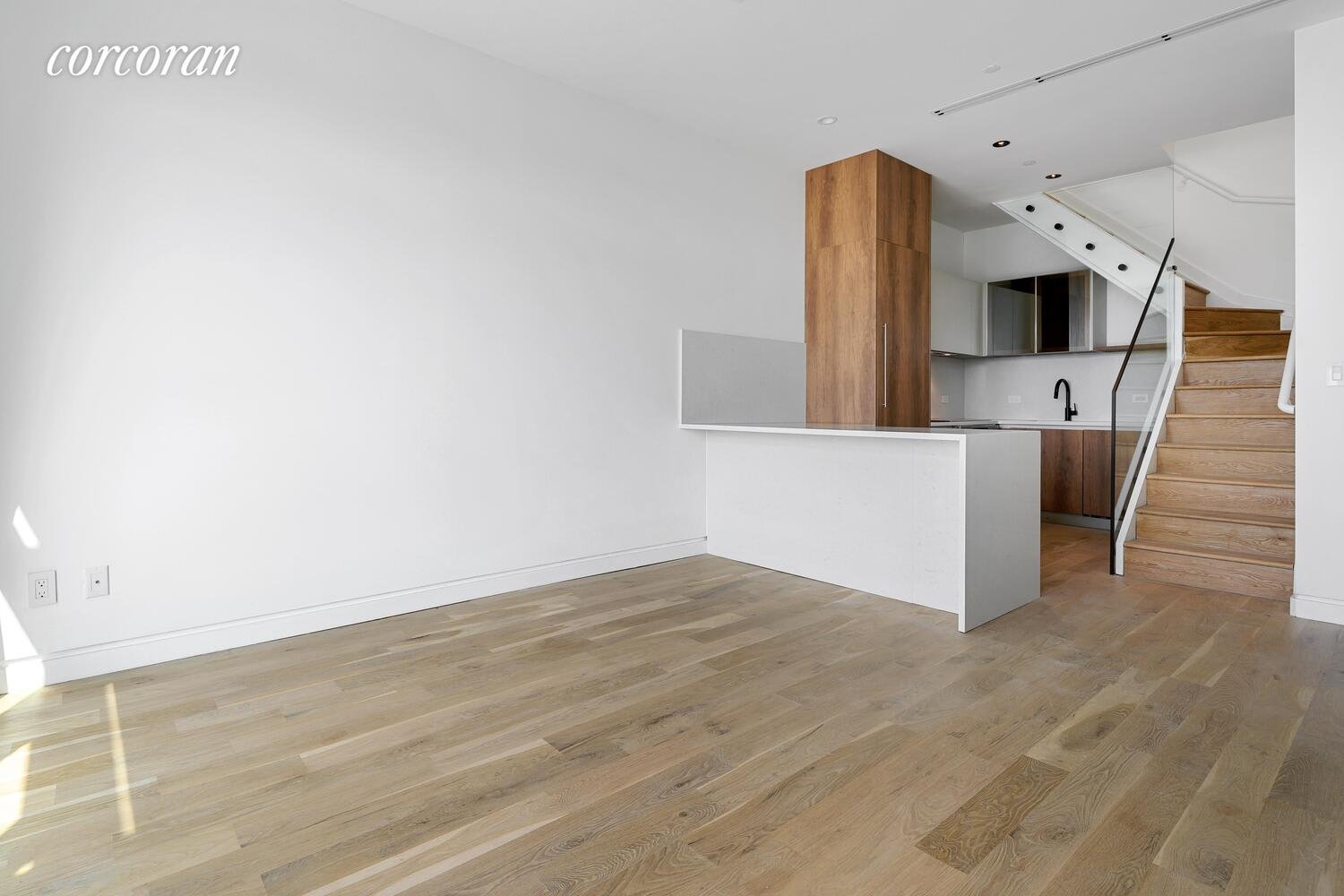 193 Moffat St, Unit 4B