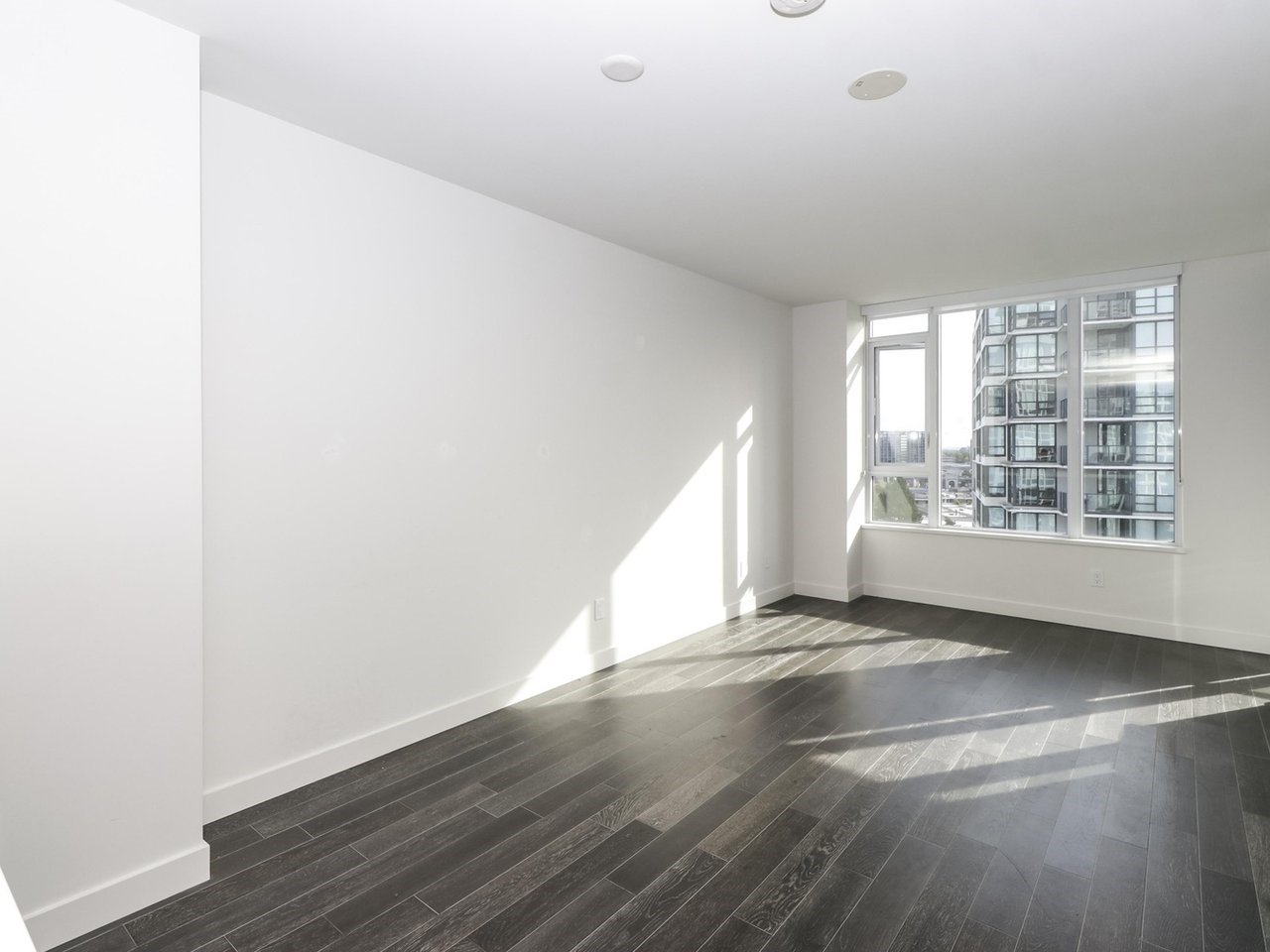 1111-7488 Lansdowne Rd