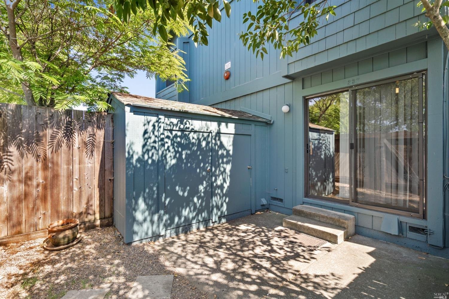 237 College View Dr