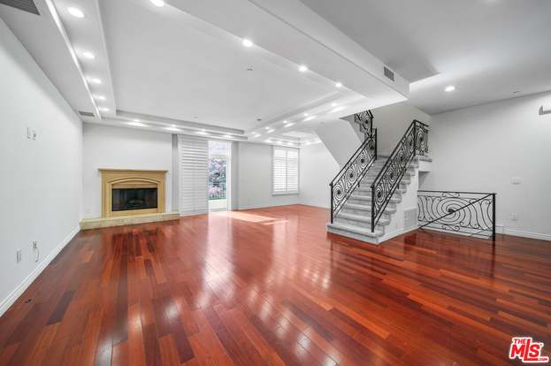 11970 Montana Ave #301