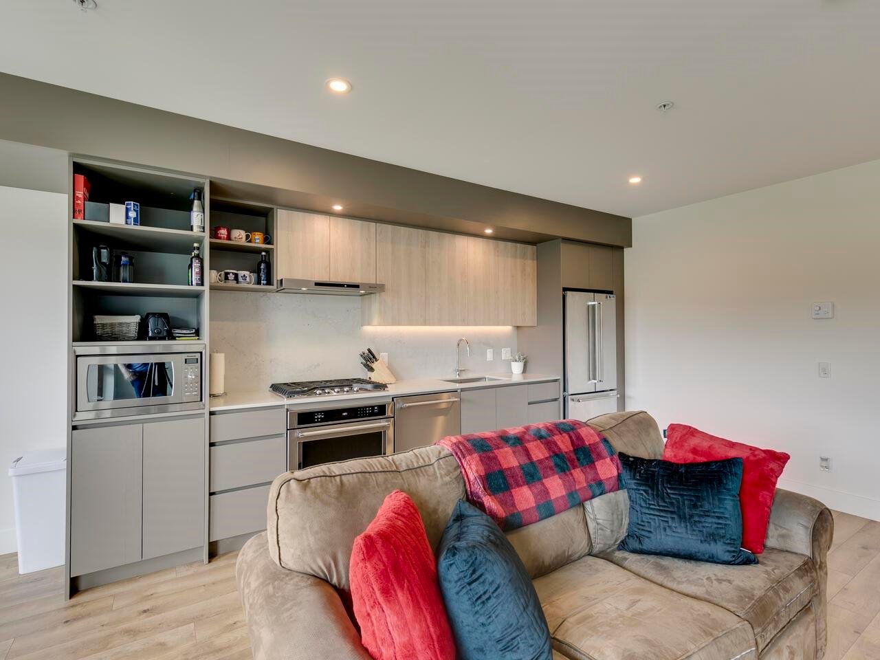 512-38362 Buckley Ave