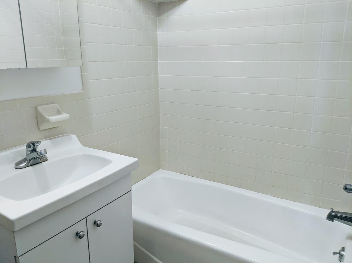 304 Pleasant Avenue, Apt 1-N