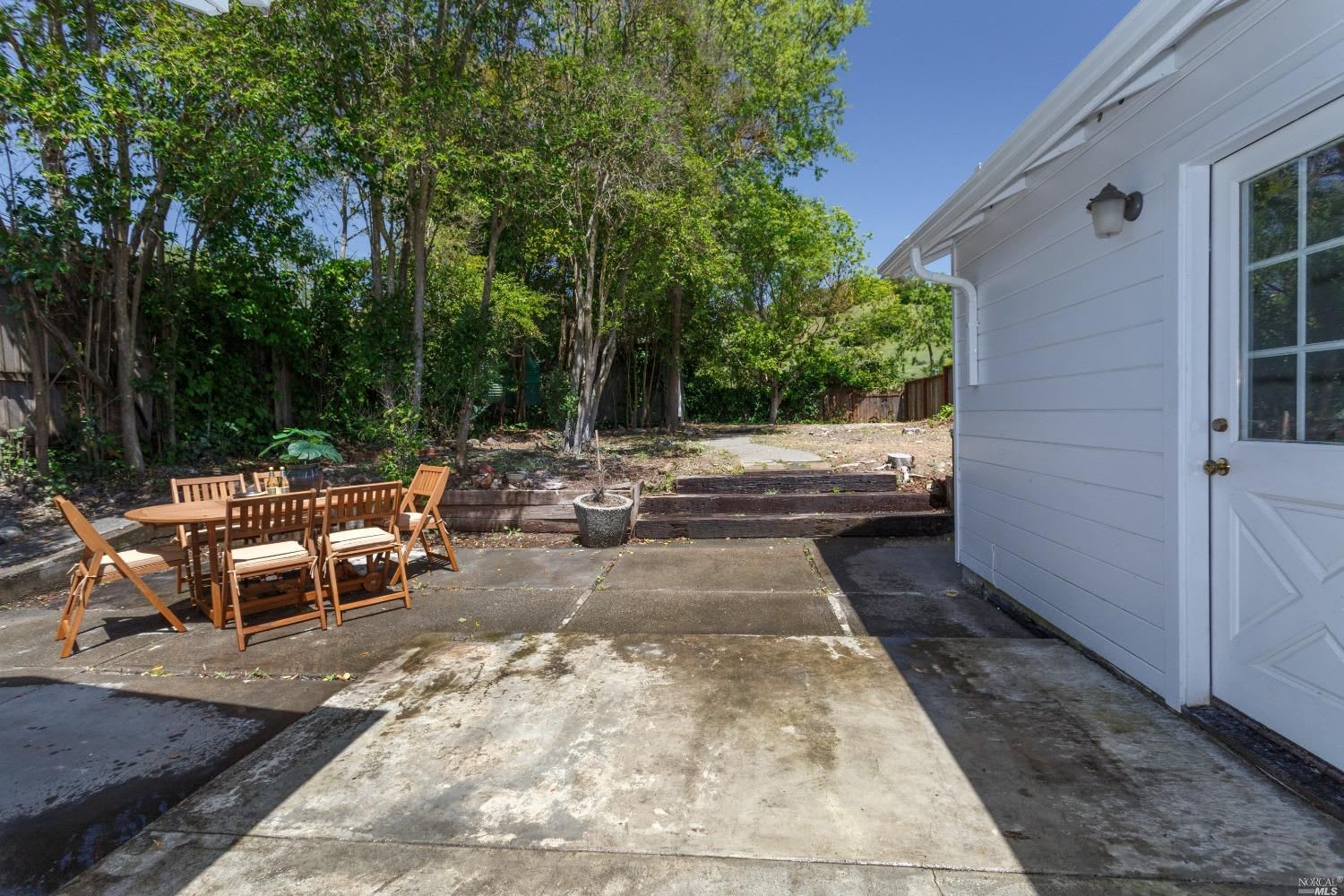 648 Peach Street, Novato