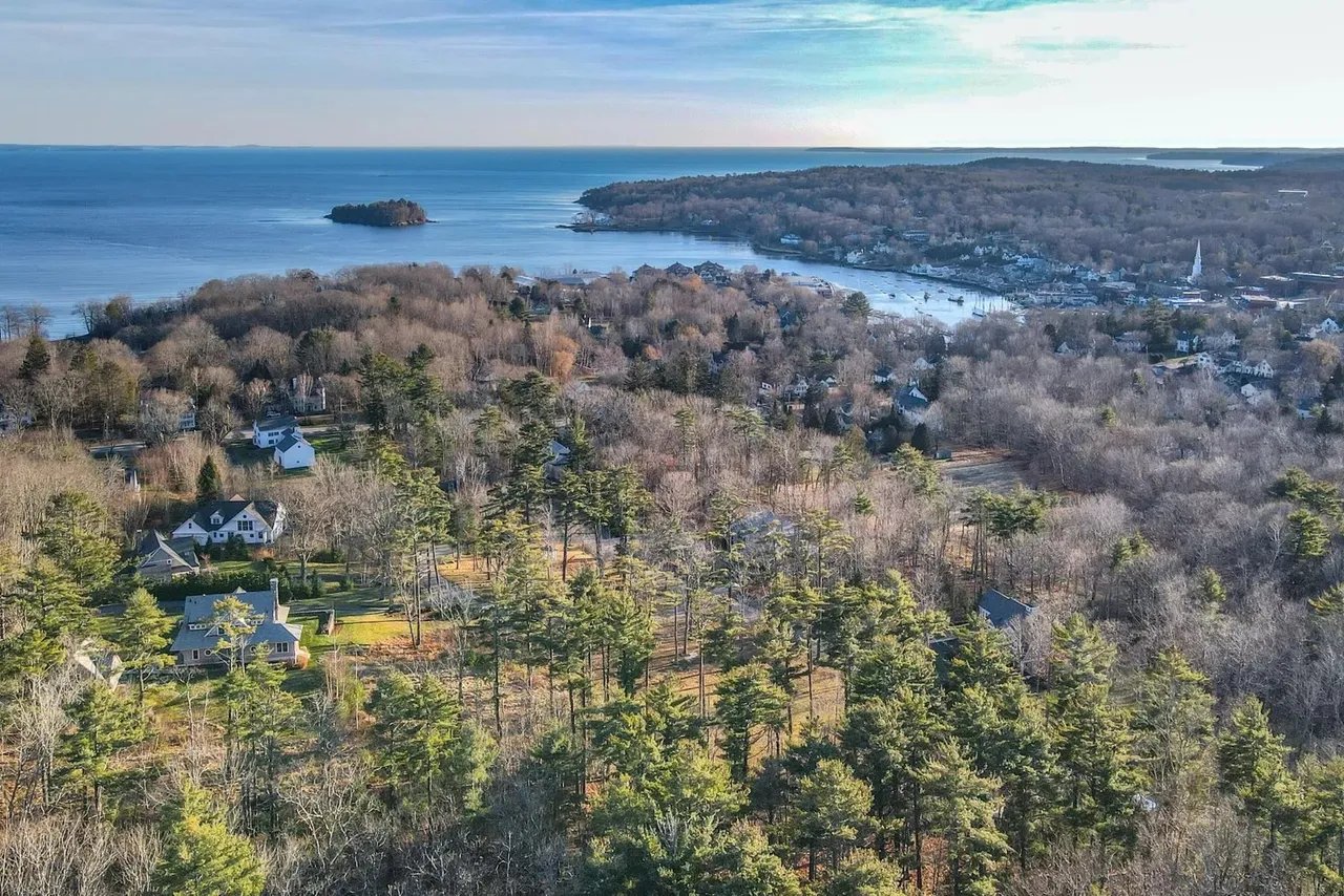 New Listing! 11 Mountain Arrow Circle, Camden, Maine – $410,000