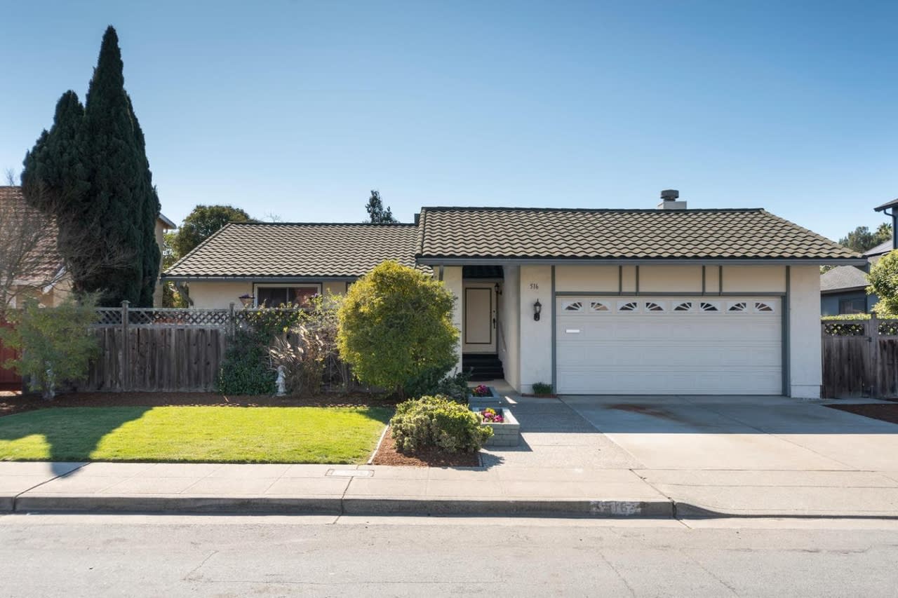 516 Cringle Dr