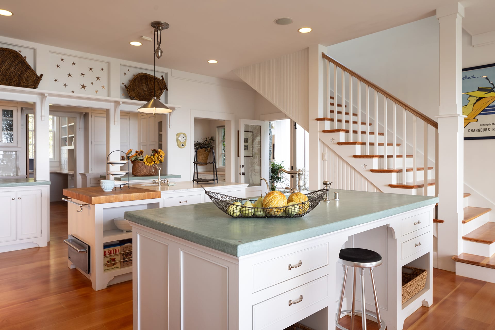 Luxurious Oceanfront Living - 106 Livermore Avenue