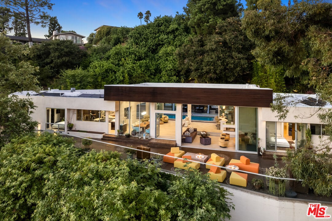 View Opulent