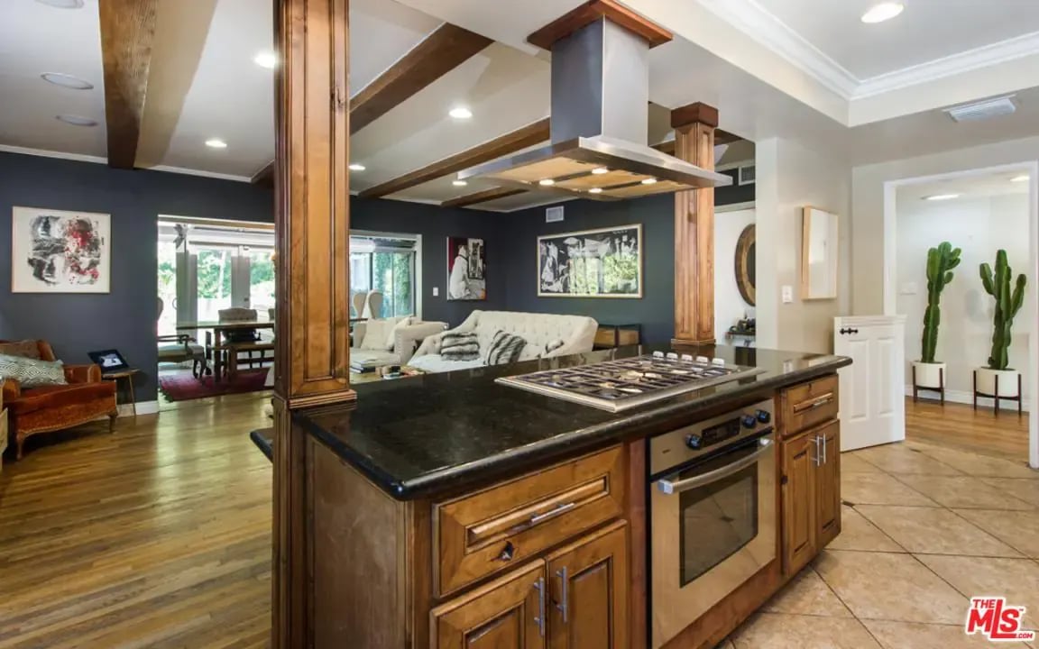 6561 Lakeridge Rd