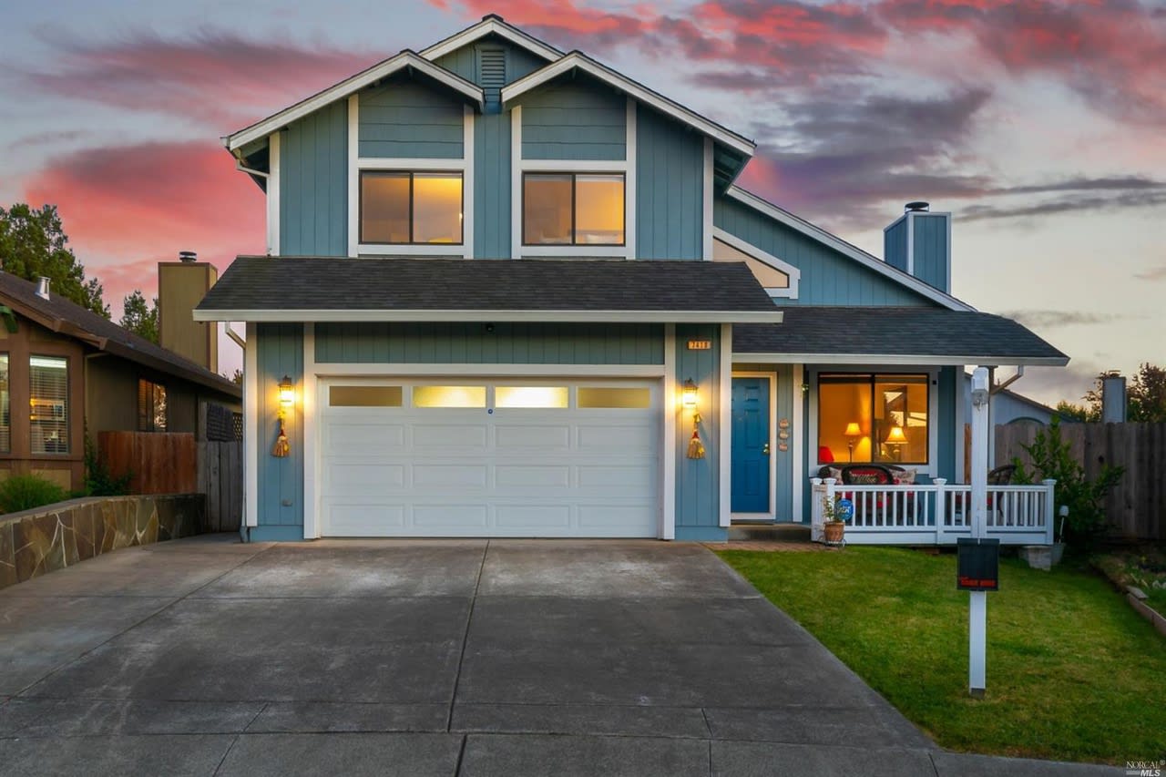 7418 Maureen Ln