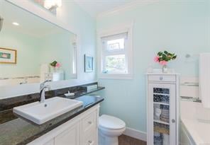 3690 Doncaster Dr