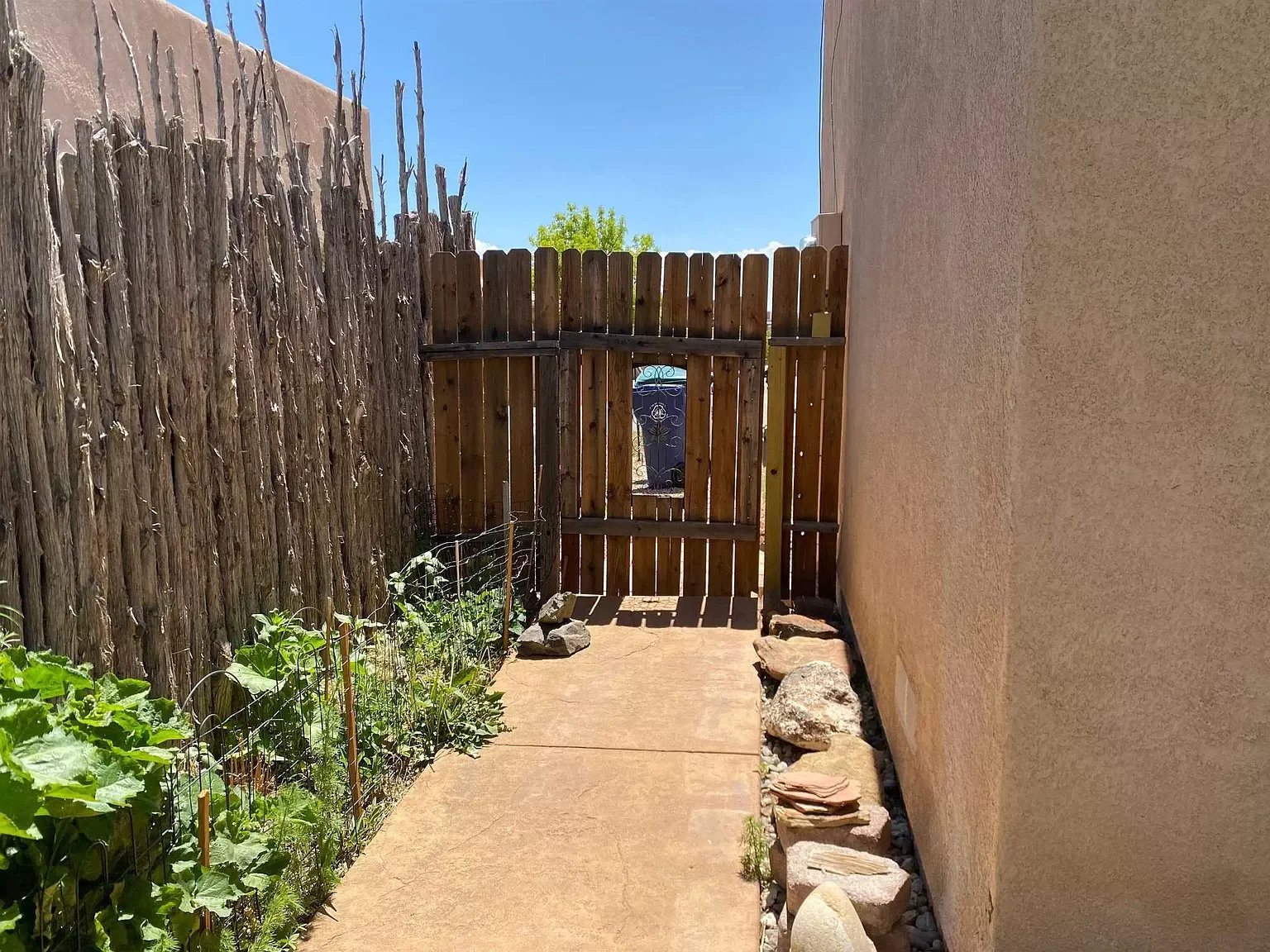 6956 Golden Mesa