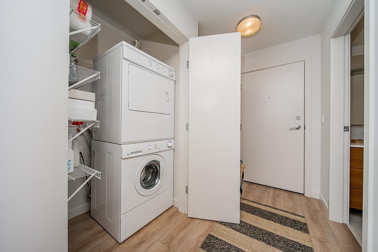 312-1677 Lloyd Ave