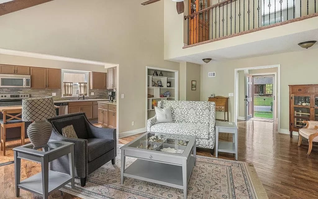 1700 E Stagecoach Drive