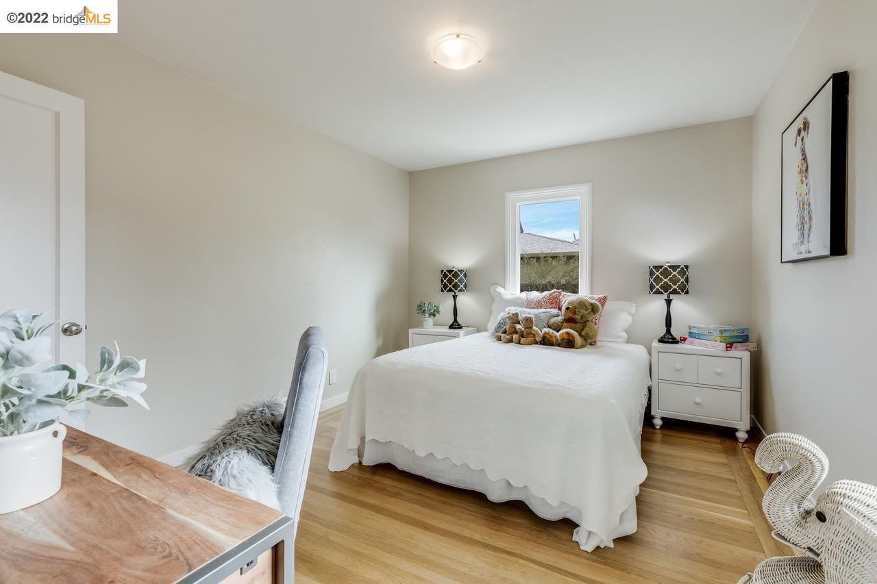 21956 Ada St