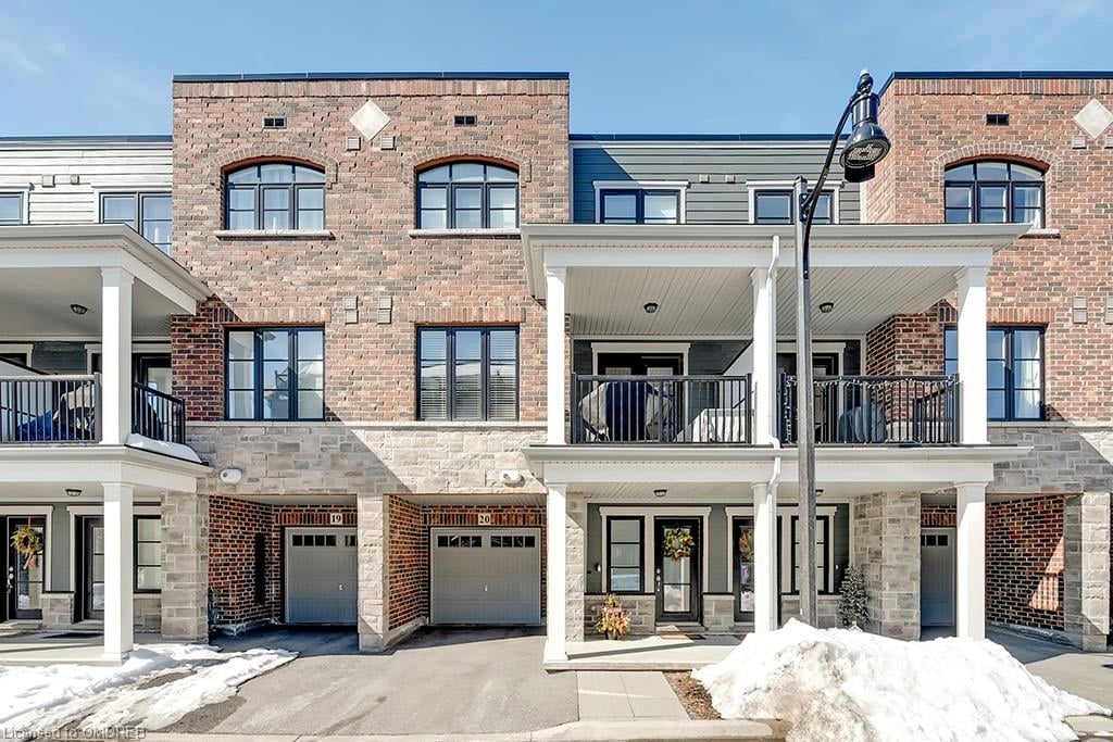 West Waterdown Townhouse