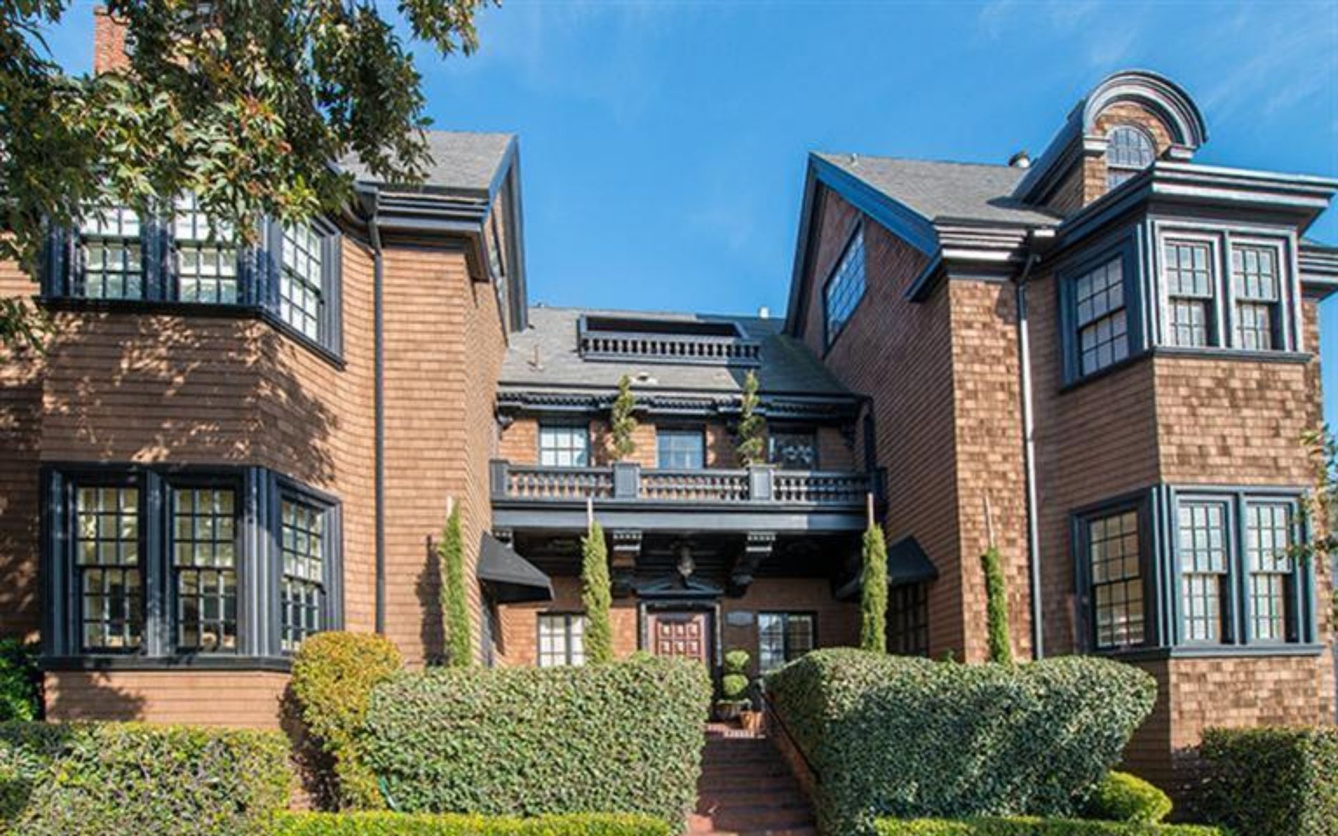 2400 Steiner St Unit 4