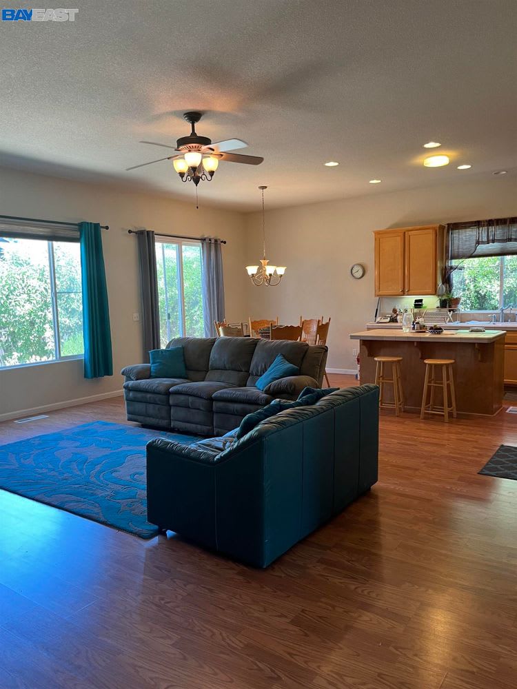 193 Torzelli Ln