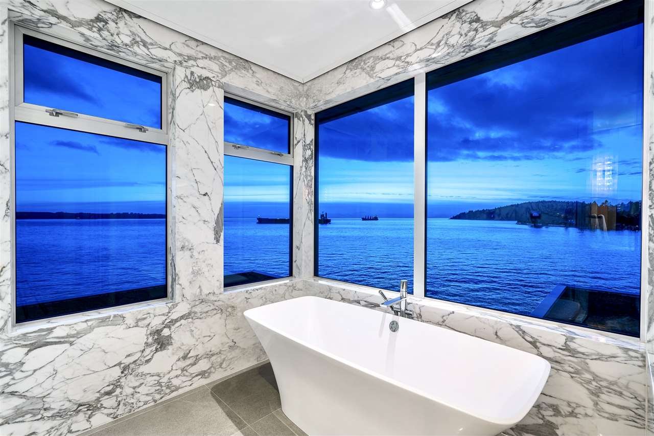 3906 Marine Dr