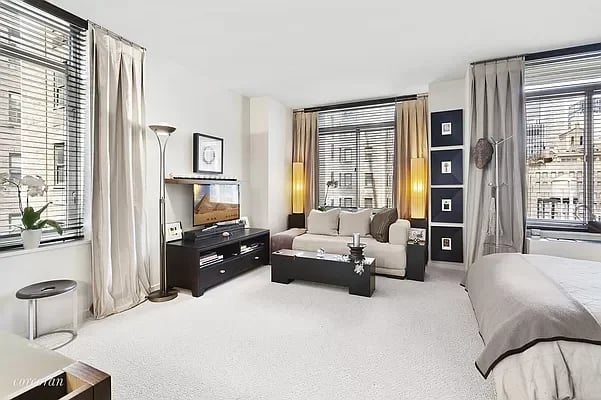 145 East 48th Street Unit: 15B