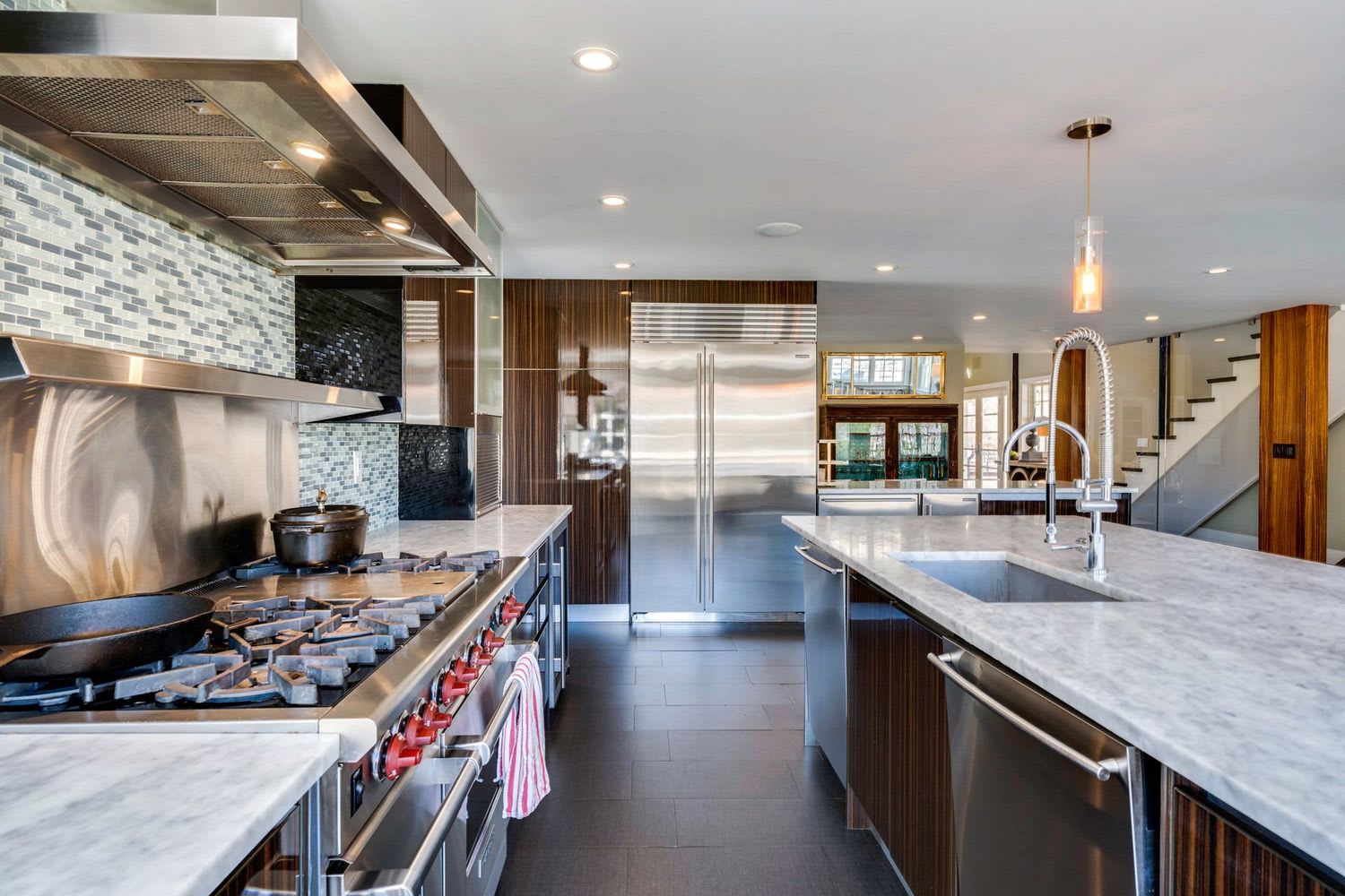 Upscale, Updated Sag Harbor Farmhouse in Waterfront Neighborhood