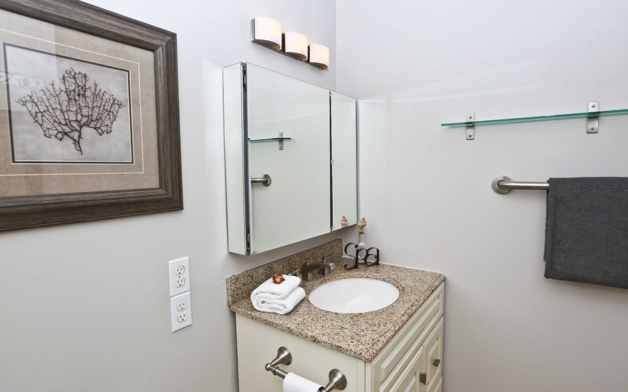 2560 Walnut Blvd Unit: 33