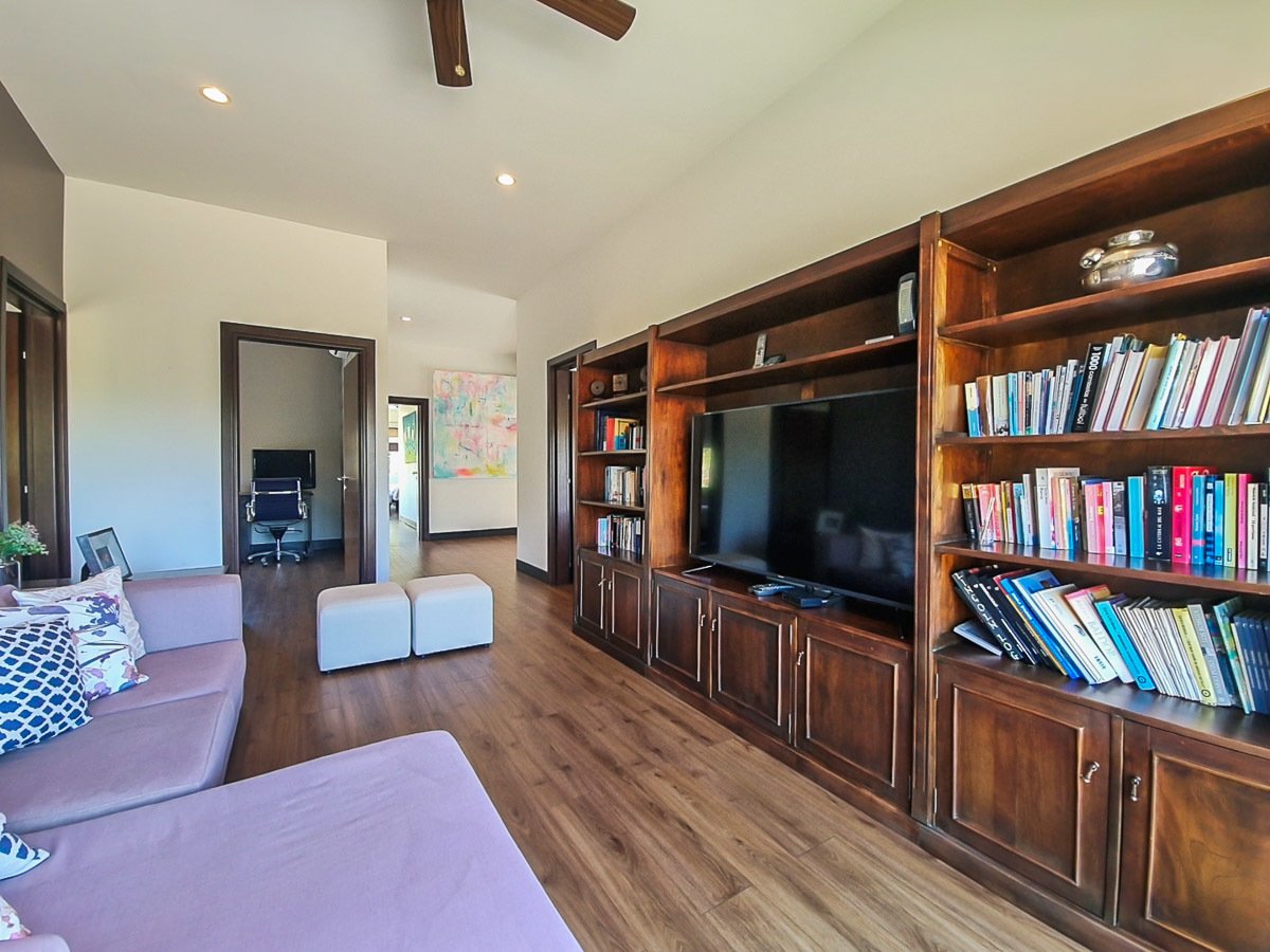 Contemporary Golf Course Villa, Guacima, Alajuela