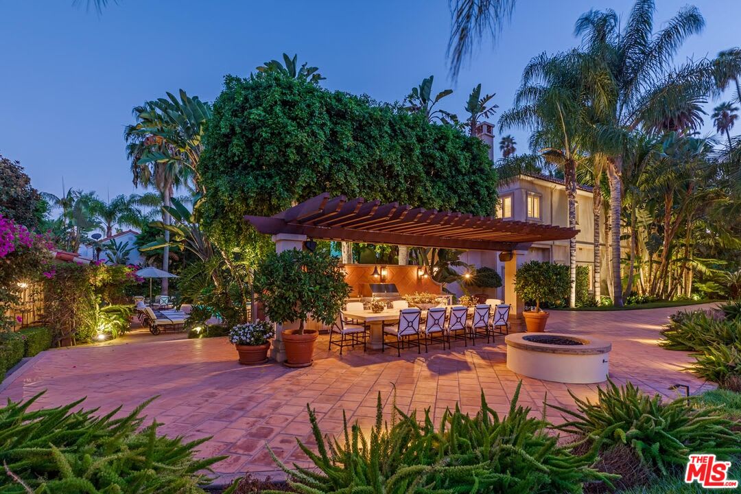 Villa Infinity