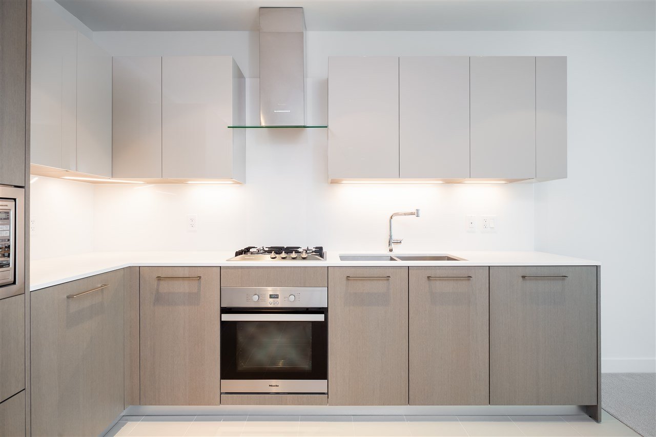 202-6611 Pearson Wy