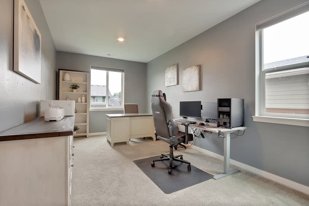 KB Home Resale in Falling Water