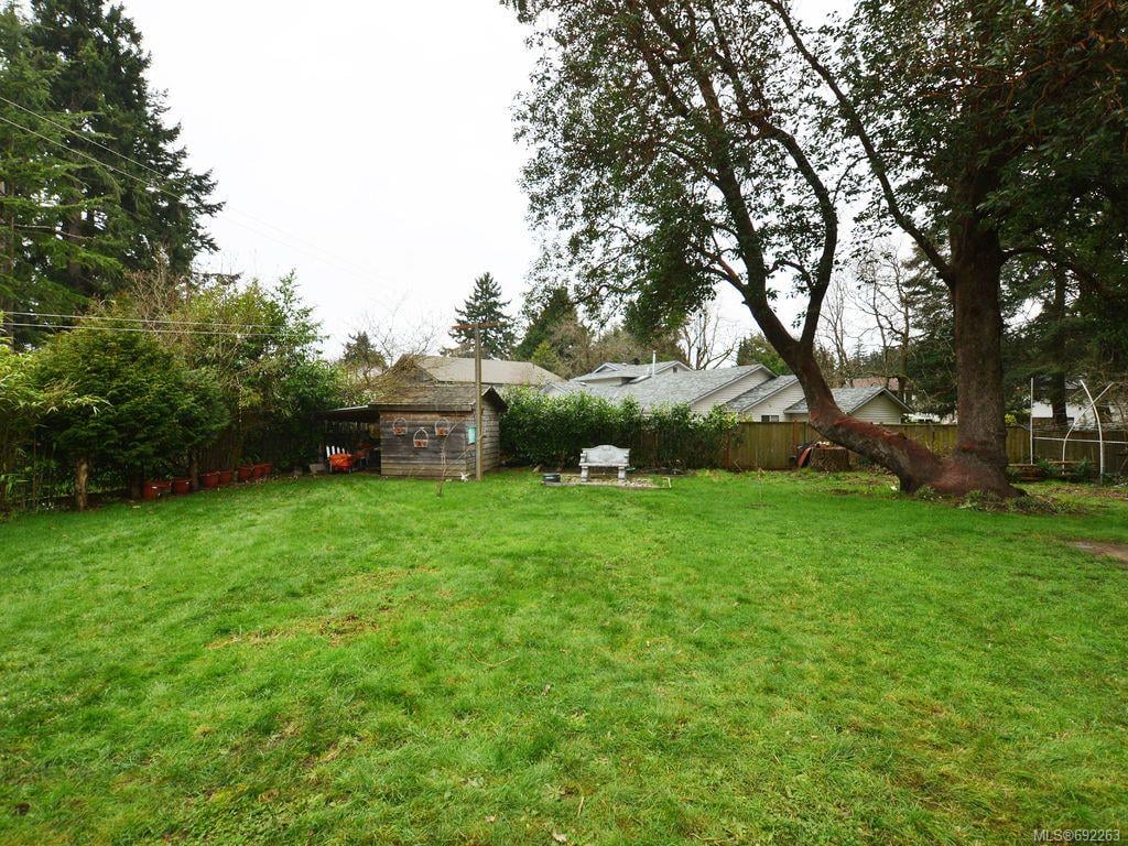 566 Ledsham Rd, Colwood