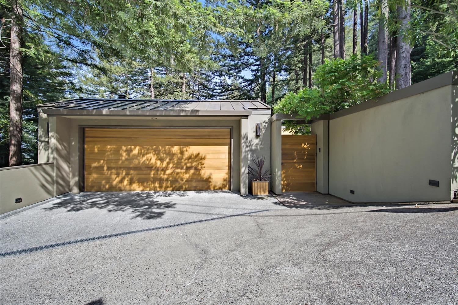 225 S Ridgewood Rd