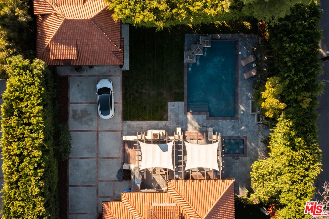 Aurora House