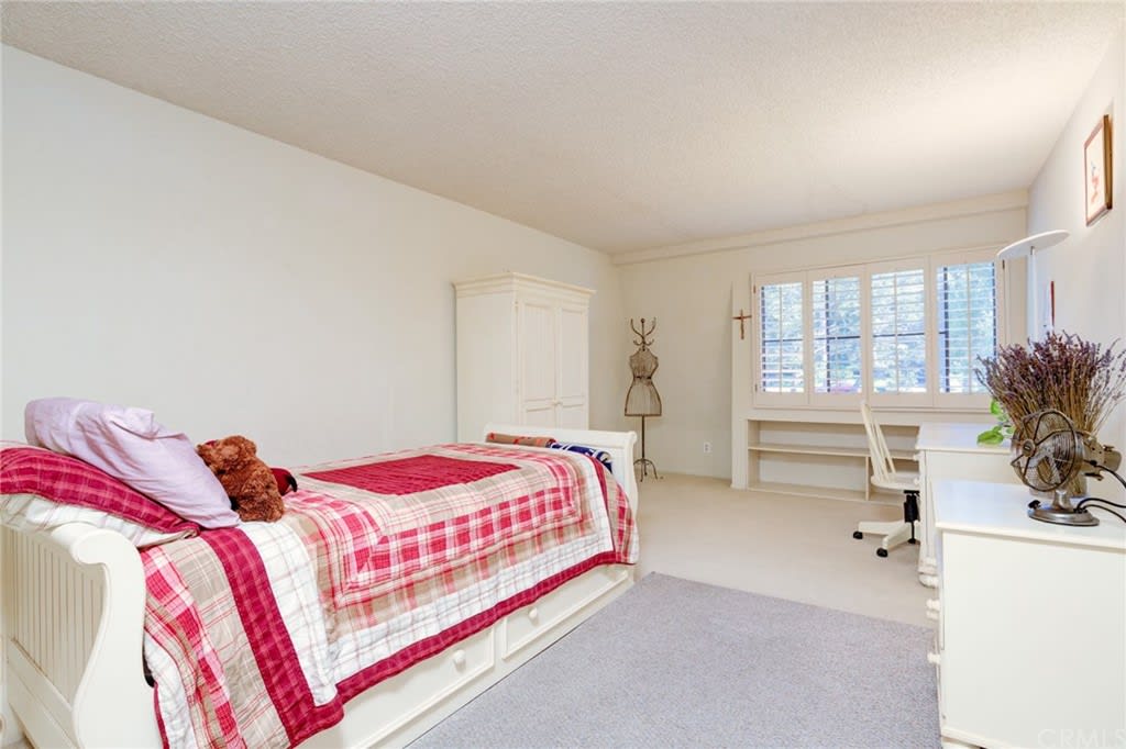2357 Palos Verdes Drive W Unit: 7