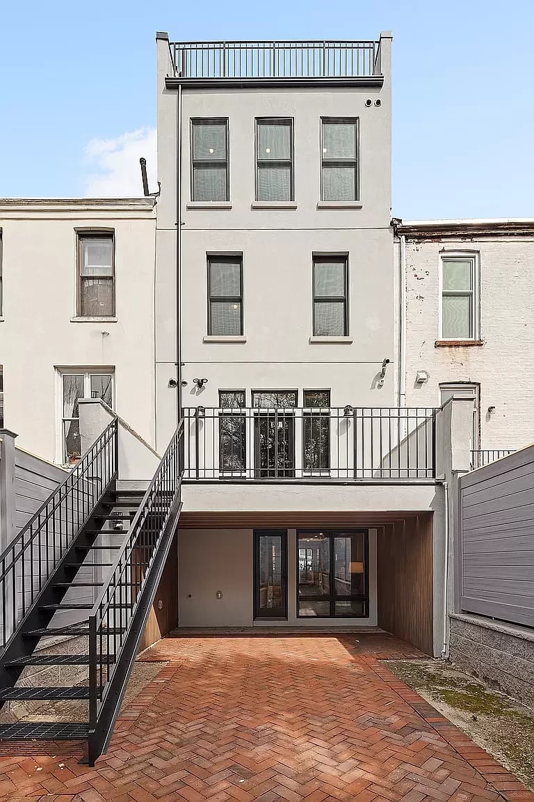 322 Carroll Street