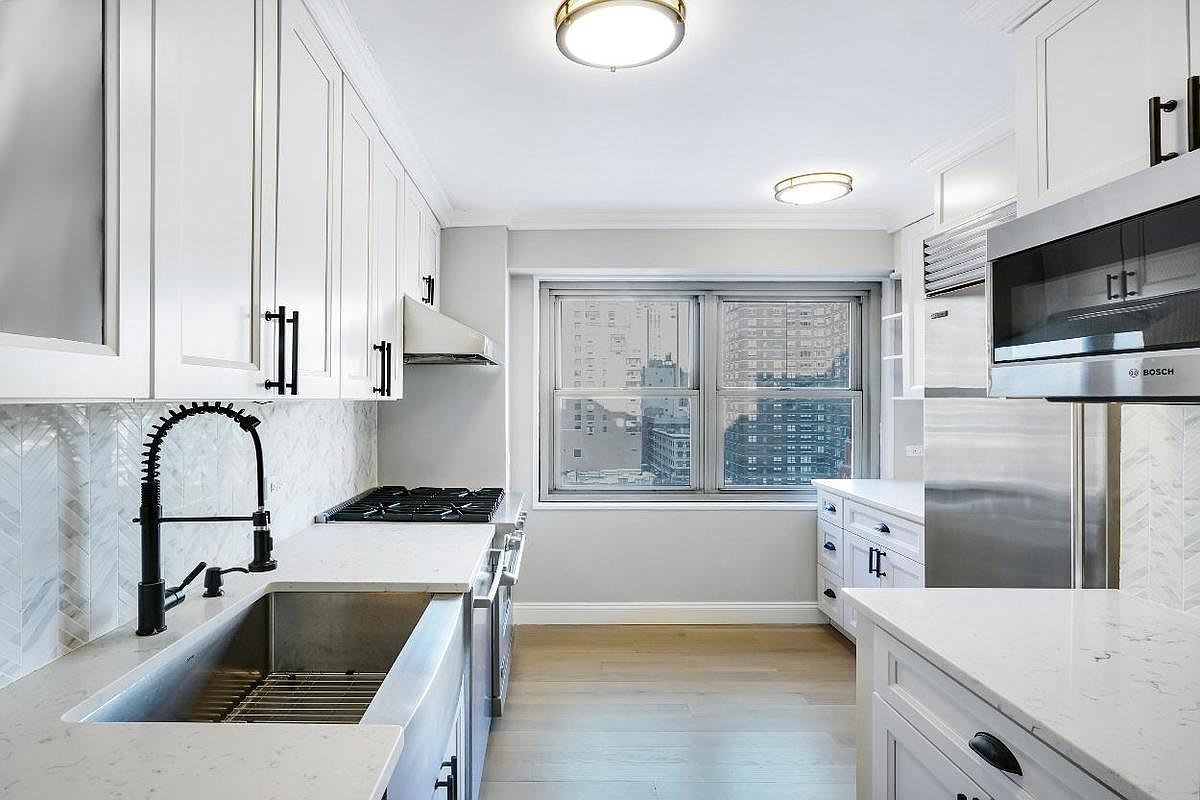 1659 2nd Ave, #15F