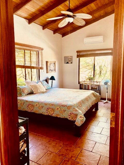 Waterfall River Luxury Home, Dominical, Puntarenas